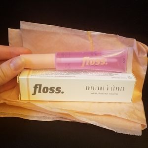 Floss Yul lip gloss